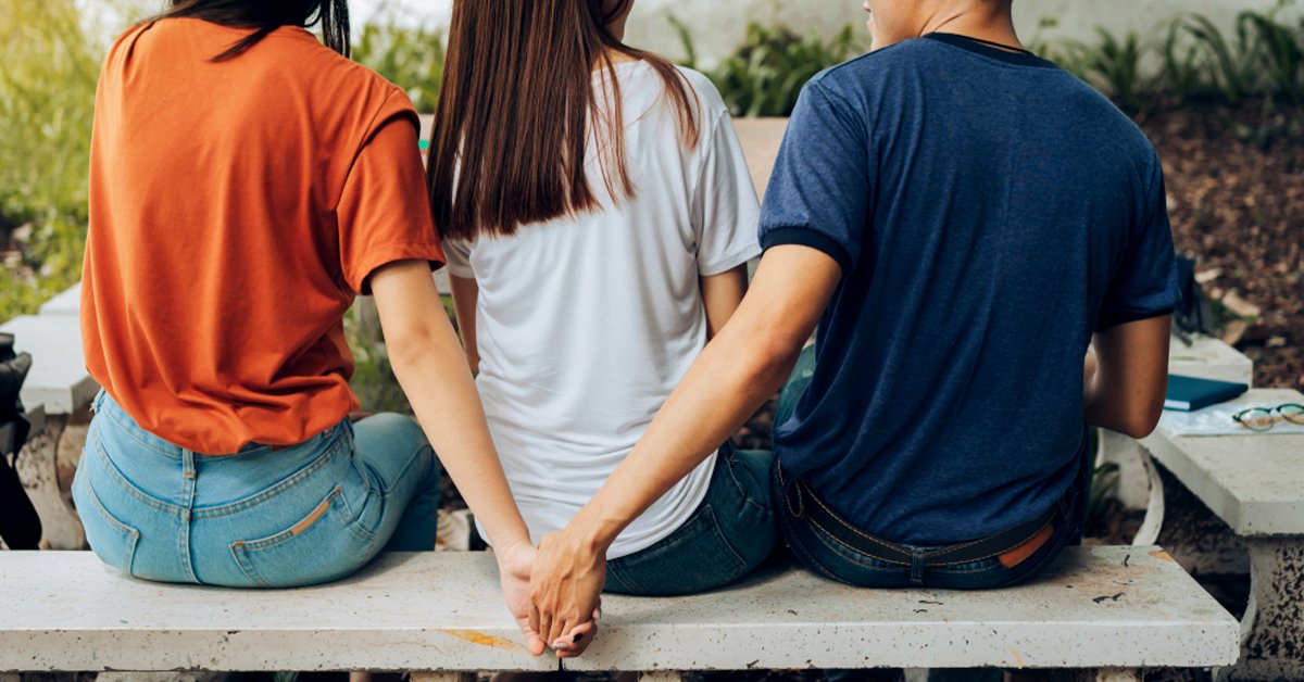 Parejas hibridas - What are adult romantic relationships like today?