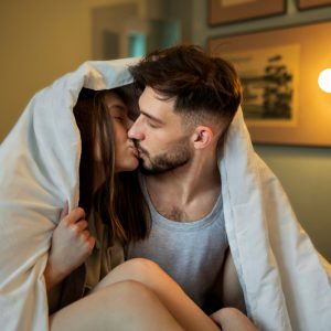 Que tipos de lubricantes usar segun la experiencia sexual que deseas tener 300x300 - Qué tipos de lubricantes usar según la experiencia sexual que deseas tener   