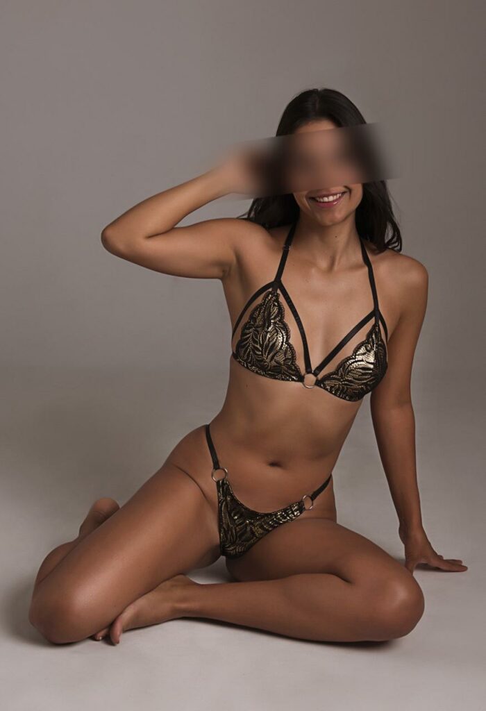 CAMILA-ESCORT-DE-LUJO-EN-MADRID-3